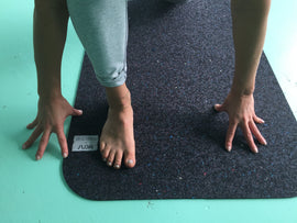 RECYCLED AND UP-CYCLED NEOPRENE BREATHES NEW LIFE TO YOUR YOGA ROUTINE